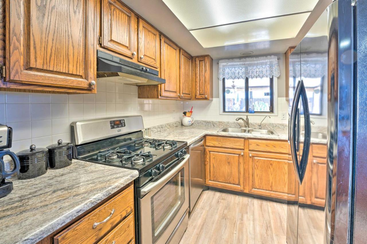 Lake Havasu Home With Pool - 2 Miles To Waterfront! 哈瓦苏湖城 外观 照片